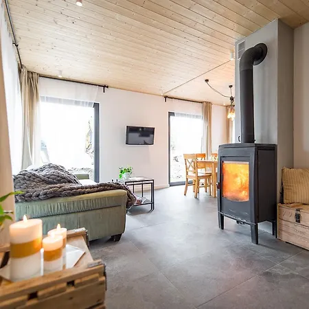 Holiday home Jeziorownia