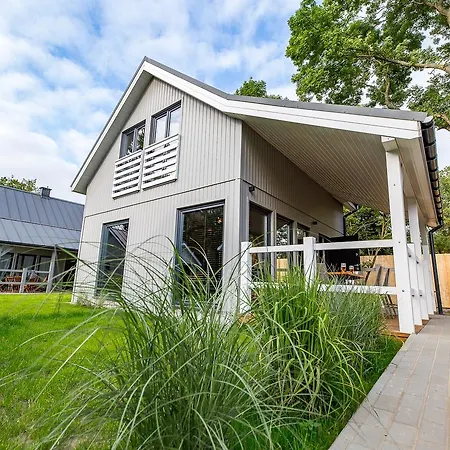Jeziorownia Holiday home *
