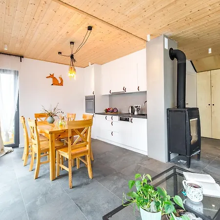 Holiday home Jeziorownia *